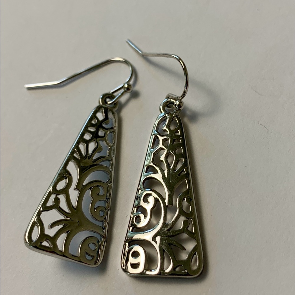 Lia Sophia earrings Silver dangle cut out style - Picture 2 of 9